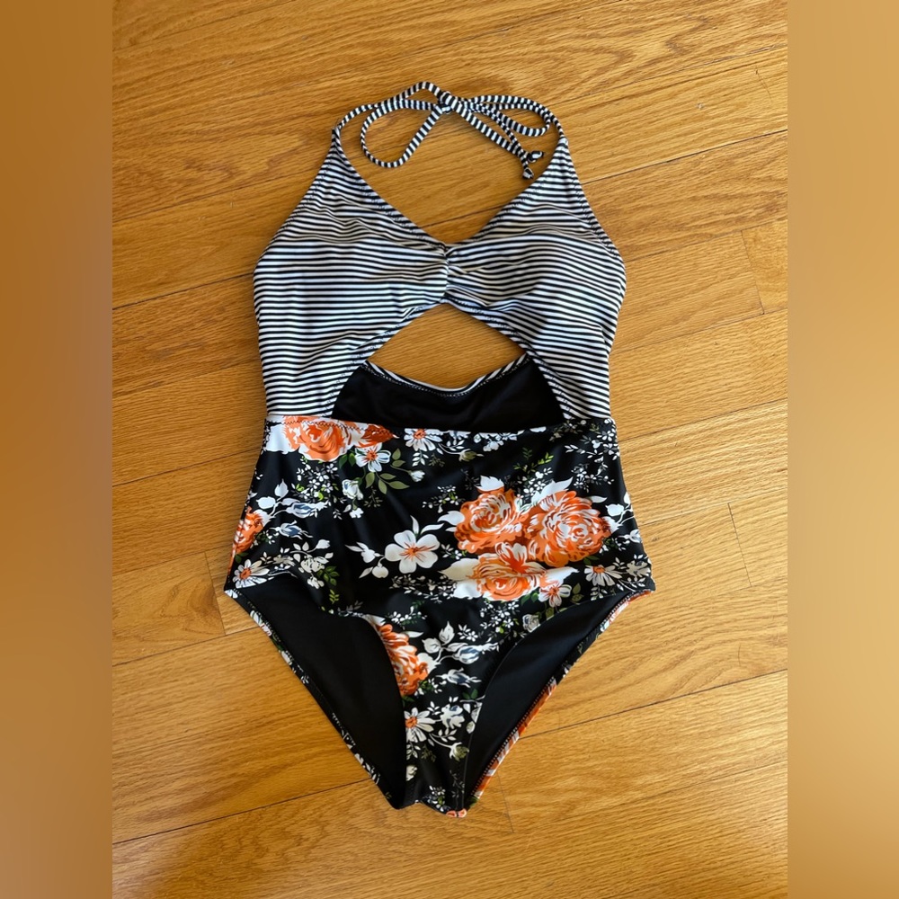 Cupshe Floral/Stripe One Piece